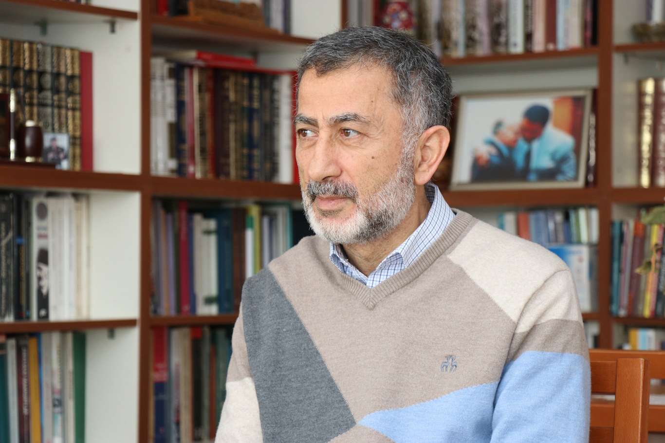 Emekli Albay Ay: "ABD'de eğitim alan subaylar Türkiye'de darbelerin içerisinde yer aldı" Emekli Albay Ay: "ABD'de eğitim alan subaylar Türkiye'de darbelerin içerisinde yer aldı"